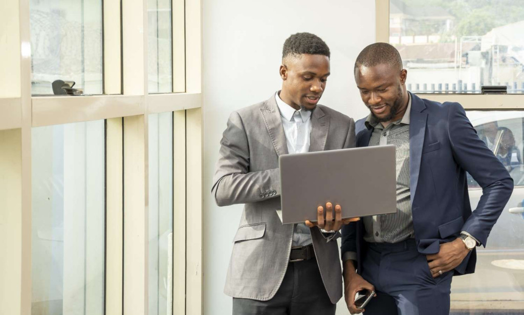 How to Start a Business: A Complete Step-by-Step Guide for Beginners (2025)