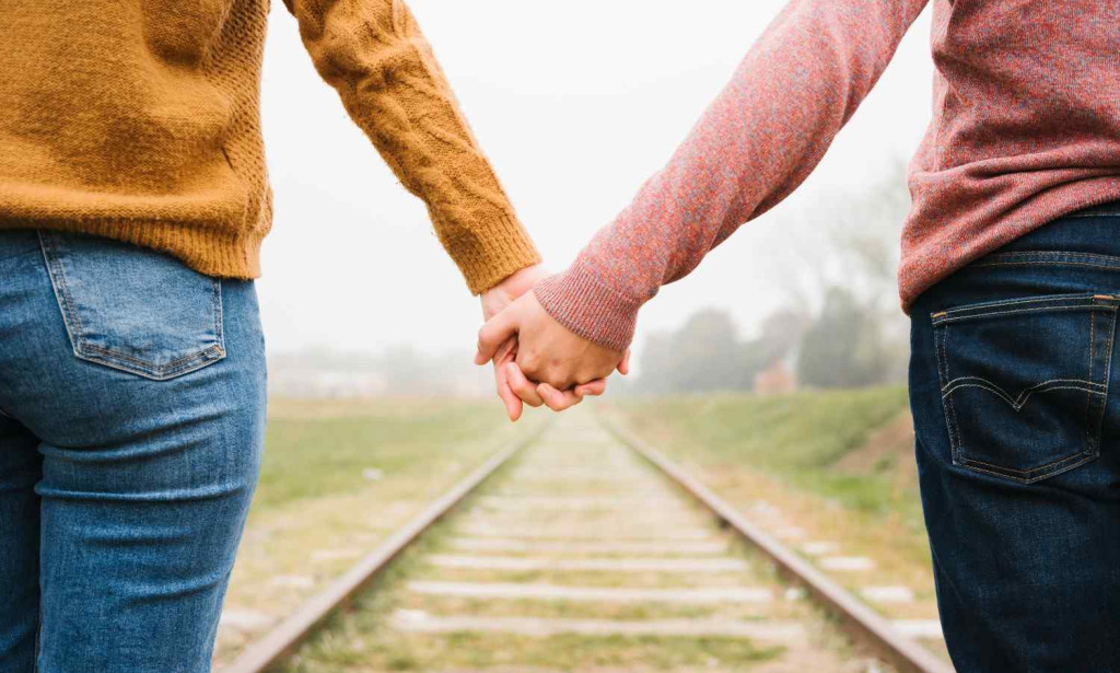 Understanding Relationships: How to Build Healthy and Lasting Connections